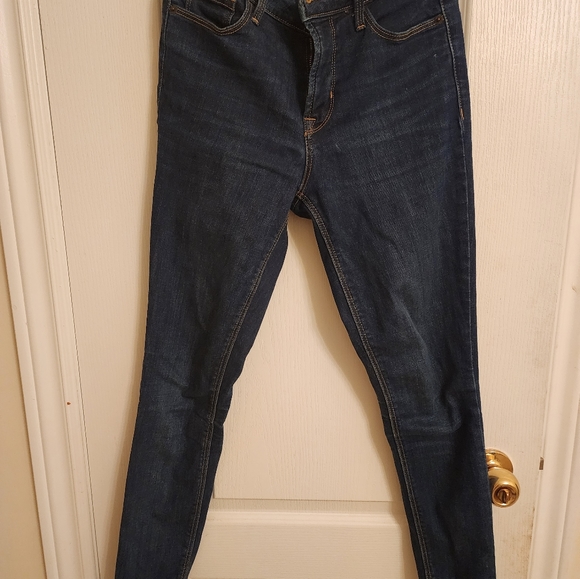 Old navy Rockstar mid rise jeans - Picture 2 of 3